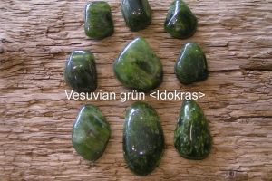 Vesuvian-grün-Idokras-